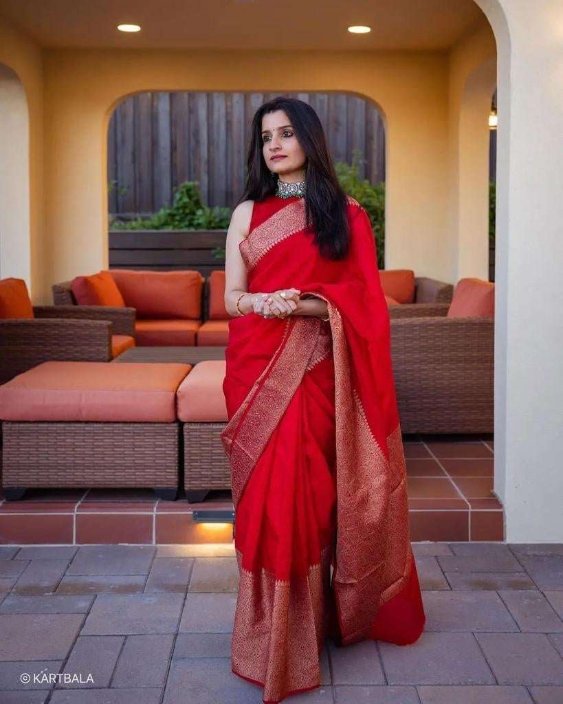 Alluring Red Soft Silk Saree With Sumptuous Blouse Piece