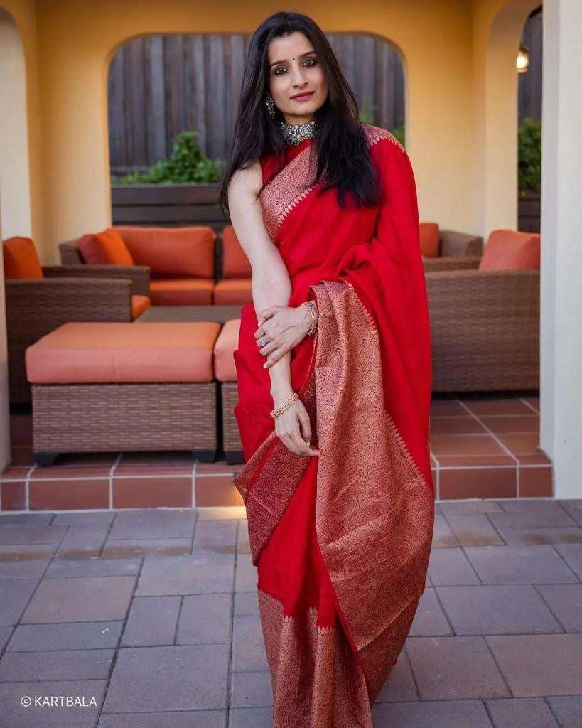 Alluring Red Soft Silk Saree With Sumptuous Blouse Piece