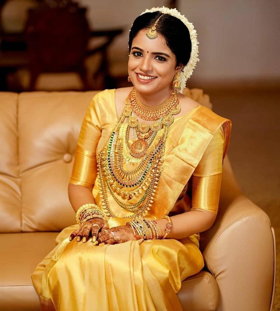 Amazing Yellow Banarasi Silk Saree With perfect Blouse Piece