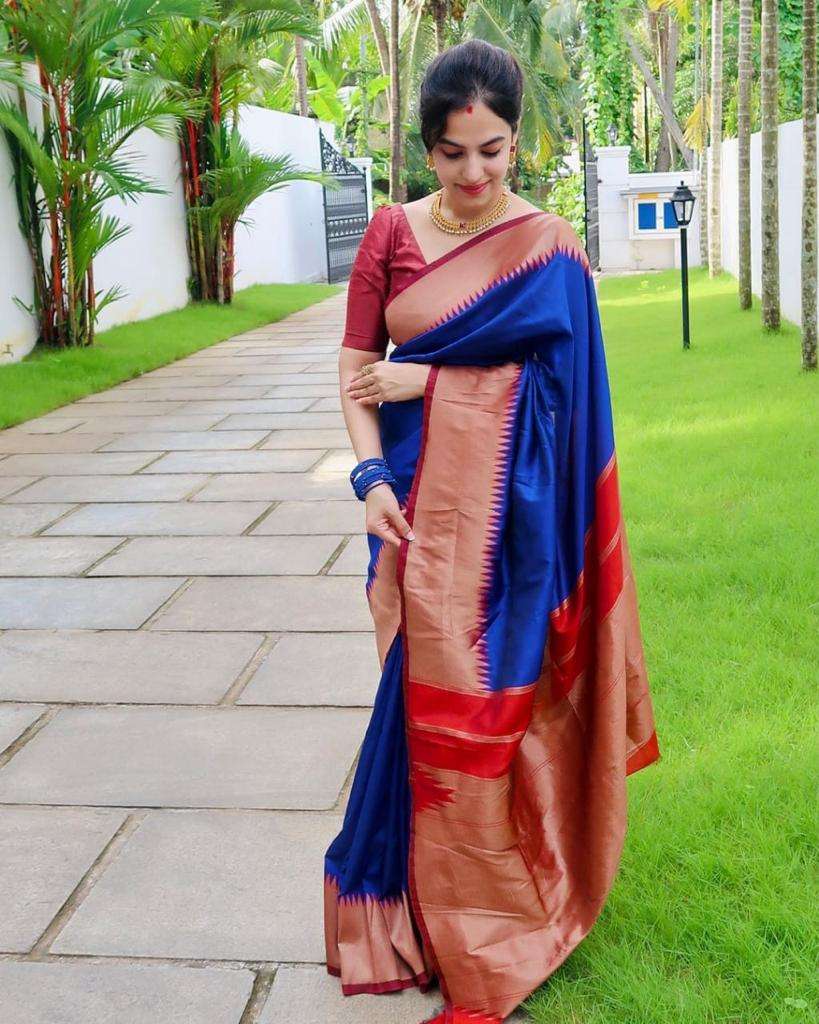 Alluring Blue Soft Silk Saree With Gratifying Blouse Piece