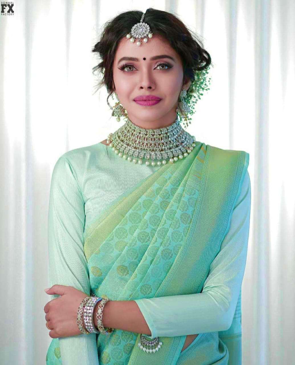 Classy Sea Green Banarasi Silk Saree With Ethereal Blouse Piece
