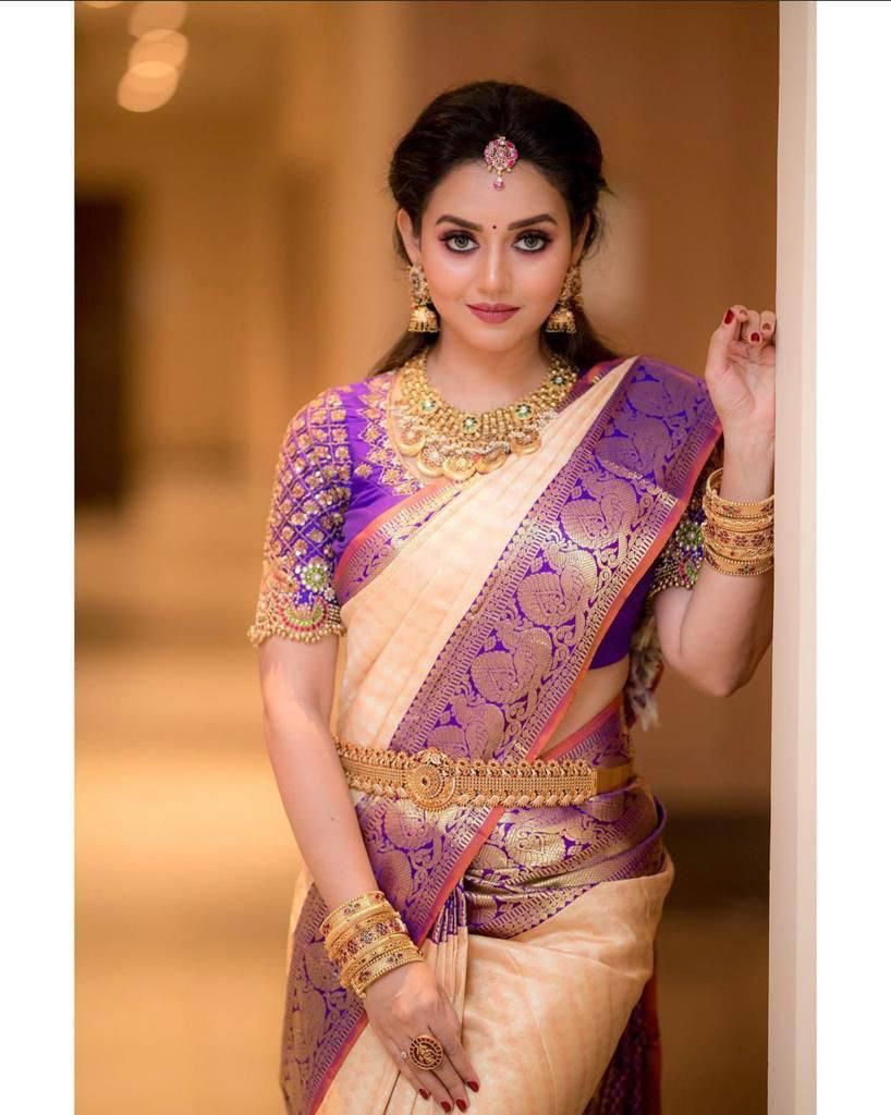 Angelic Peach Soft Silk Saree With Supernal Blouse Piece