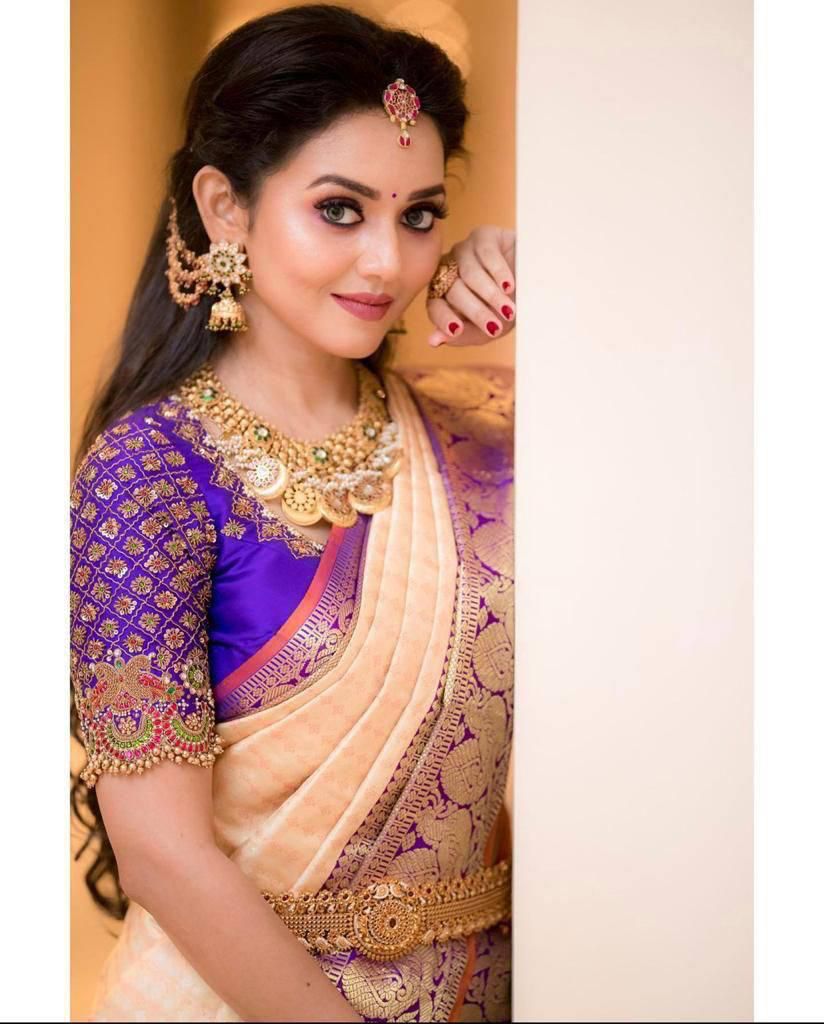 Angelic Peach Soft Silk Saree With Supernal Blouse Piece
