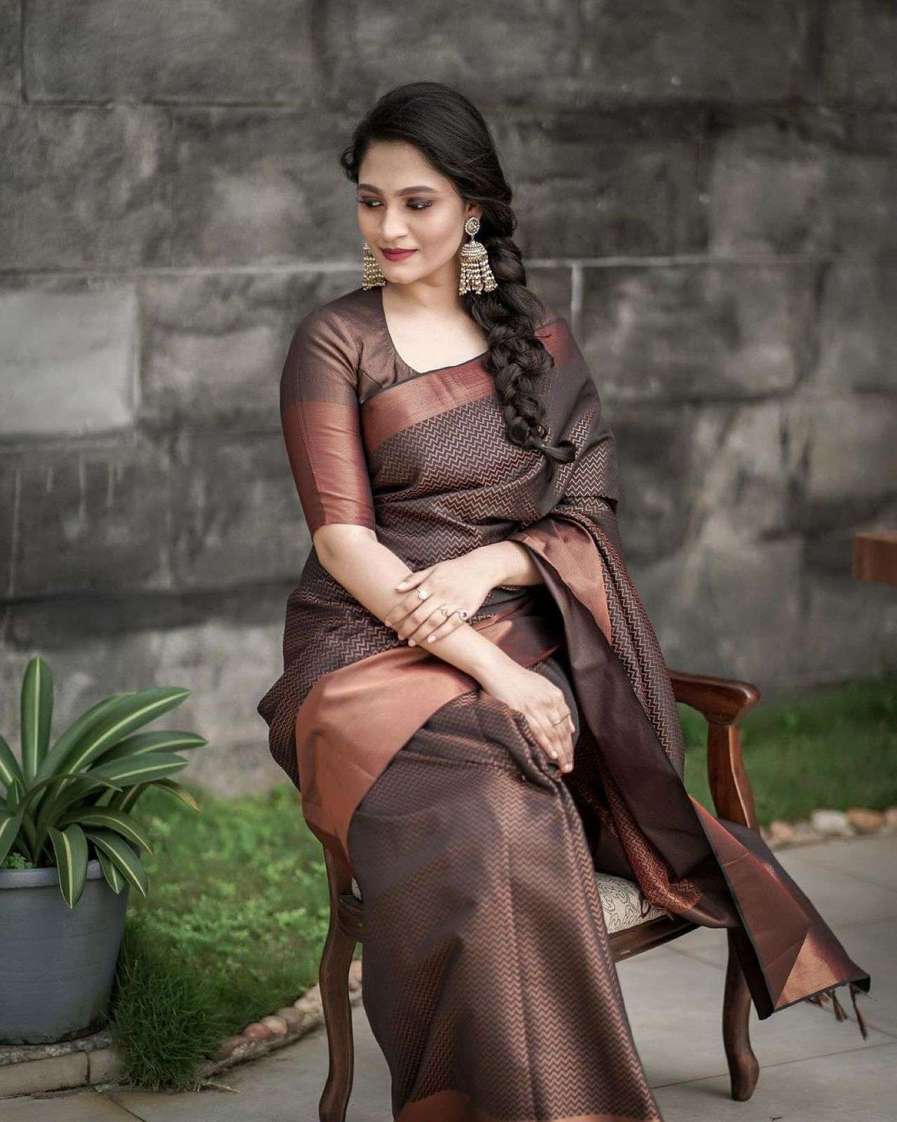 Splendid Brown Soft Silk Saree With Lissome Blouse Piece