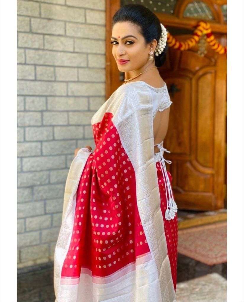 Precious Pink Soft Silk Saree With Lissome Blouse Piece