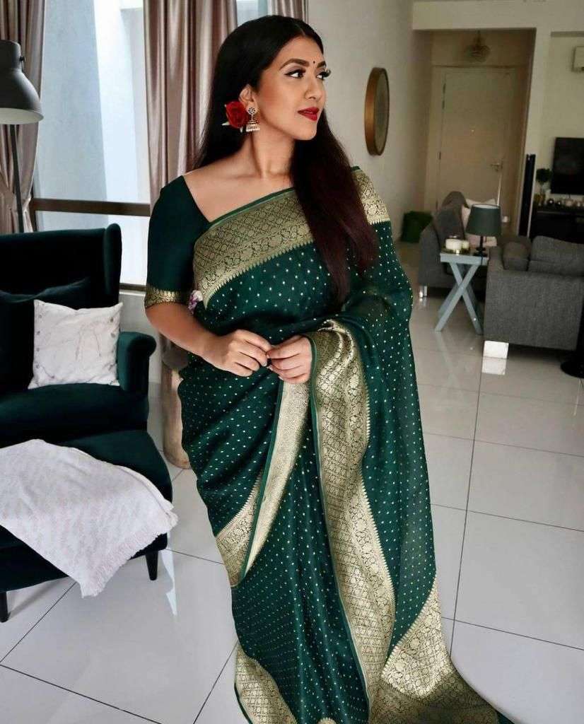 Quintessential Green Soft Silk Saree With Dalliance Blouse Piece