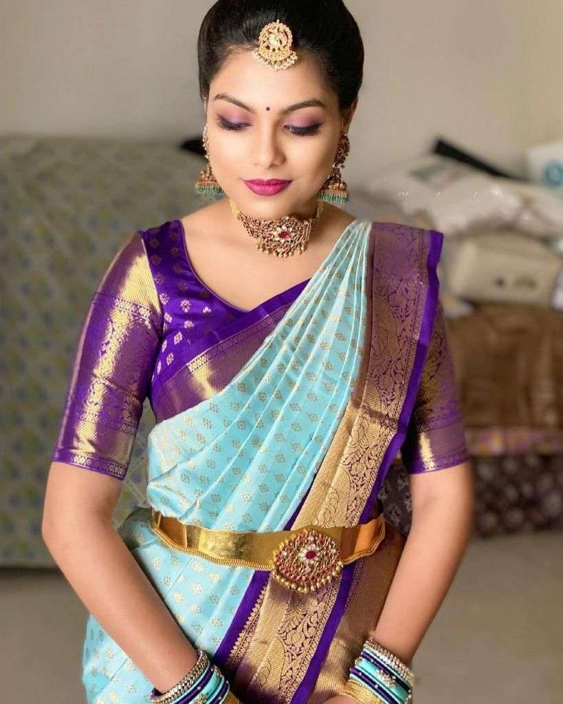 Fashionable Firozi Banarasi Silk Saree With Captivating Blouse Piece