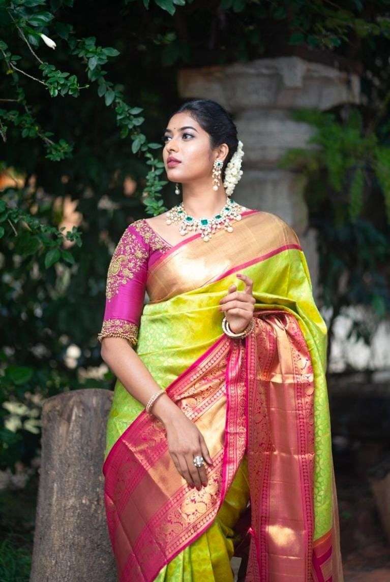 Trendy Light Green Banarasi Silk Saree With Exceptional Blouse Piece