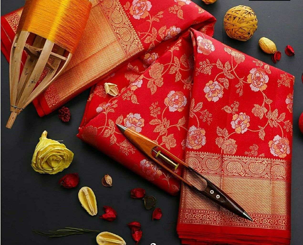 Polished Red Banarasi Silk Saree With Excellent Blouse Piece