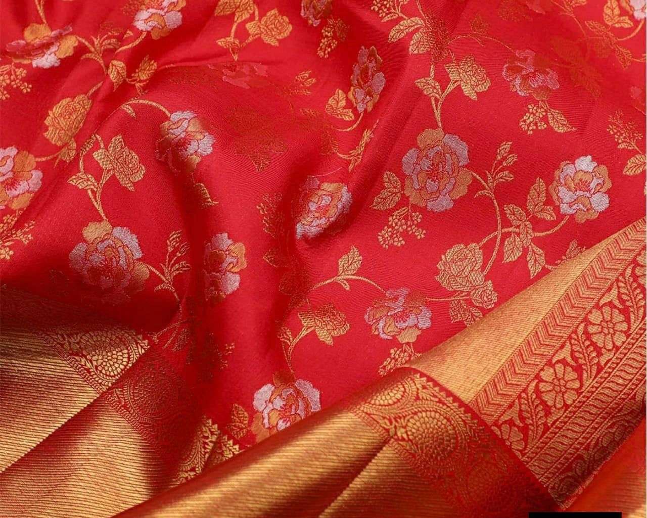 Polished Red Banarasi Silk Saree With Excellent Blouse Piece