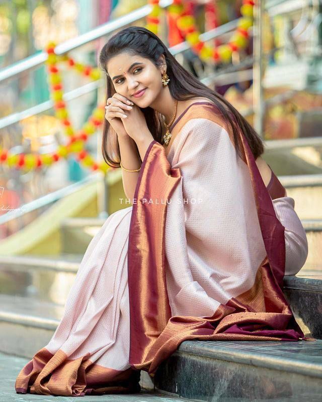 Sparkling Beige Soft Silk Saree With Unique Blouse Piece