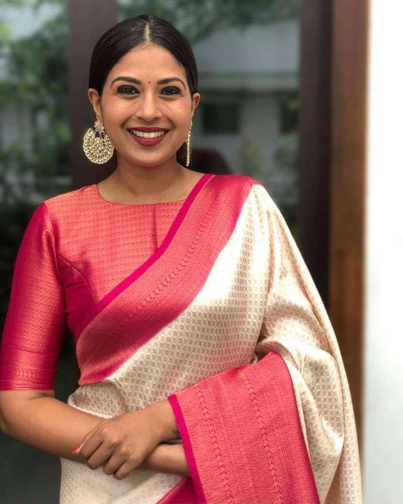 Luminous Off White Soft Silk Saree With Unique Blouse Piece