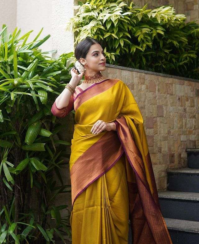 Glorious Golden Soft Silk Saree With Unique Blouse Piece