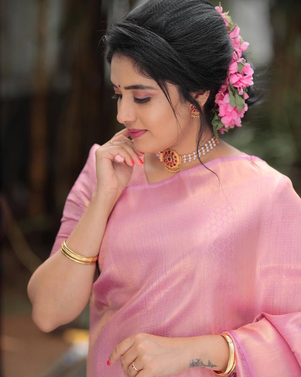 Delightful Peach Kanjivaram Silk Saree With Groovy Blouse Piece