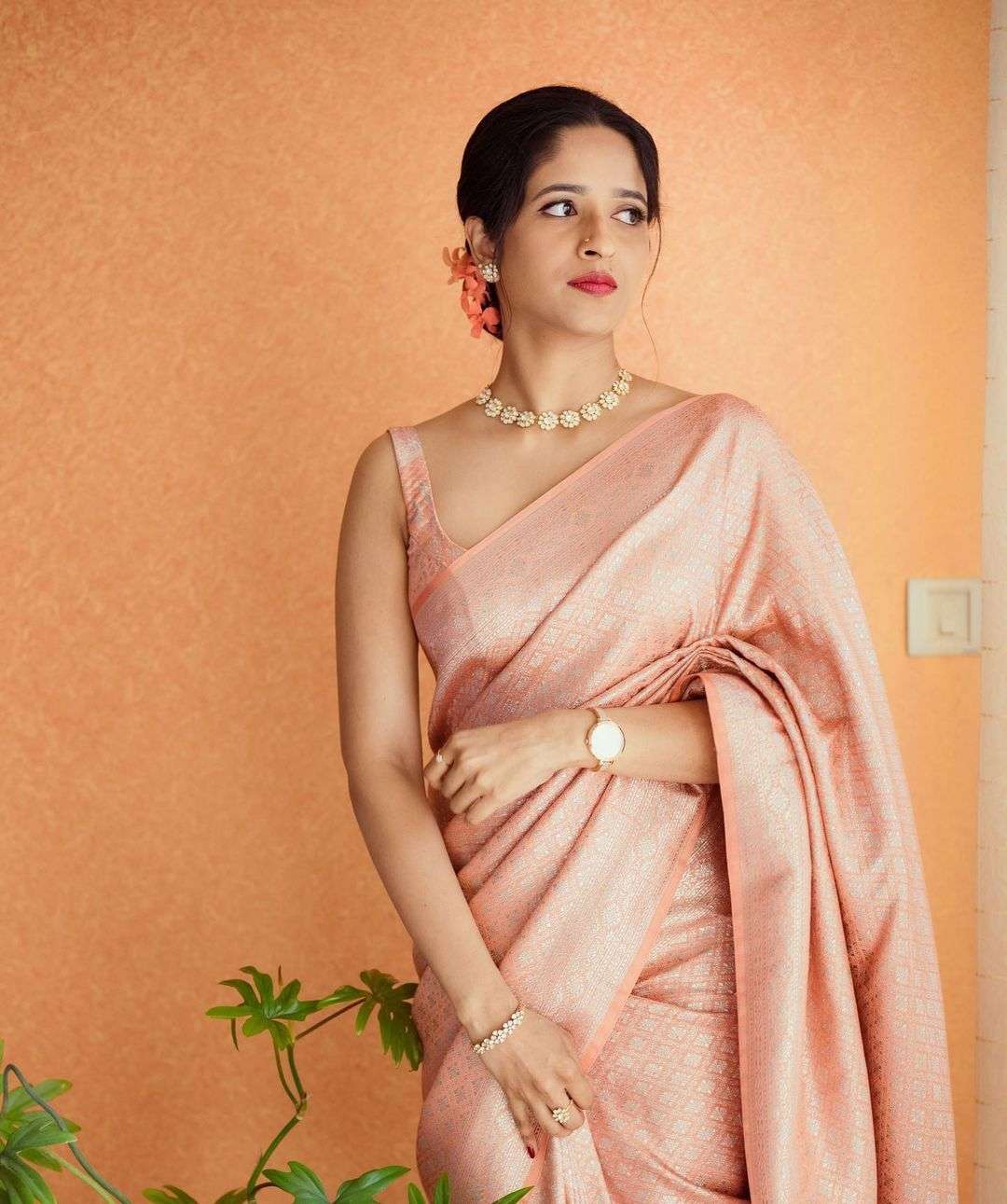 Trendy Peach Soft Silk Saree With Lovely Blouse Piece