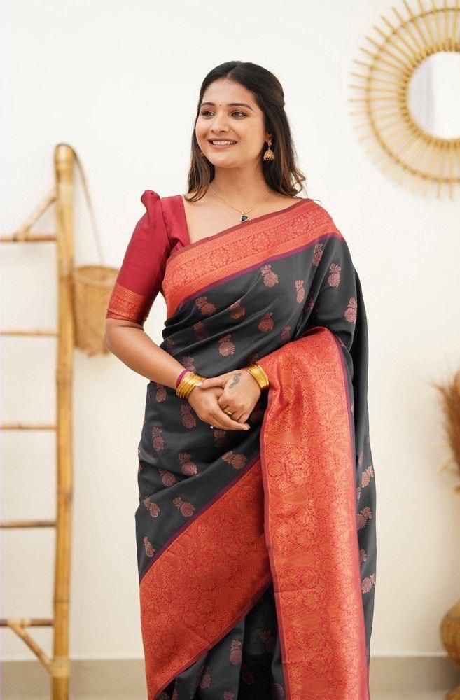 Angelic Black Banarasi Silk Saree With Mesmerising Blouse Piece