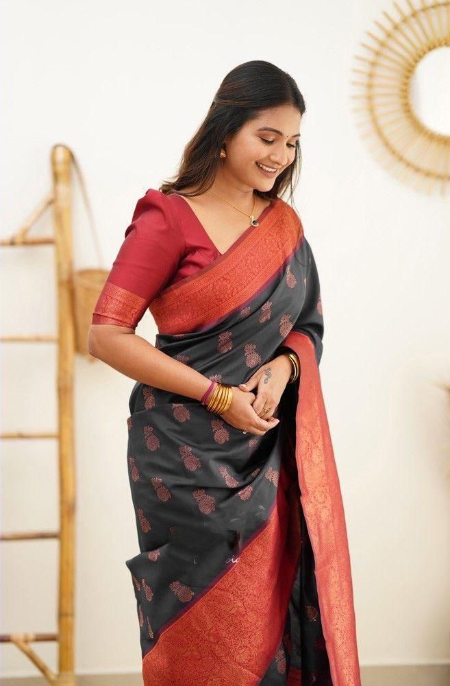 Angelic Black Banarasi Silk Saree With Mesmerising Blouse Piece
