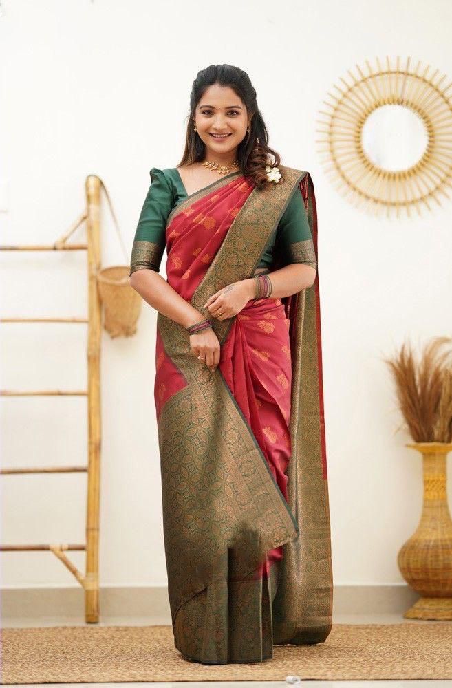 Amiable Maroon Banarasi Silk Saree With Flaunt Blouse Piece