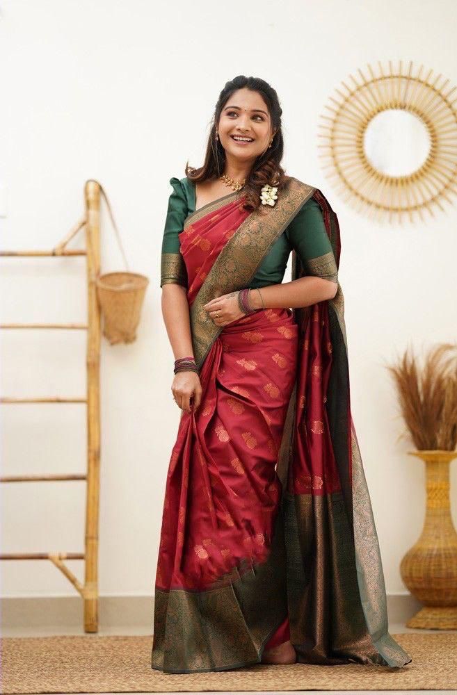 Amiable Maroon Banarasi Silk Saree With Flaunt Blouse Piece