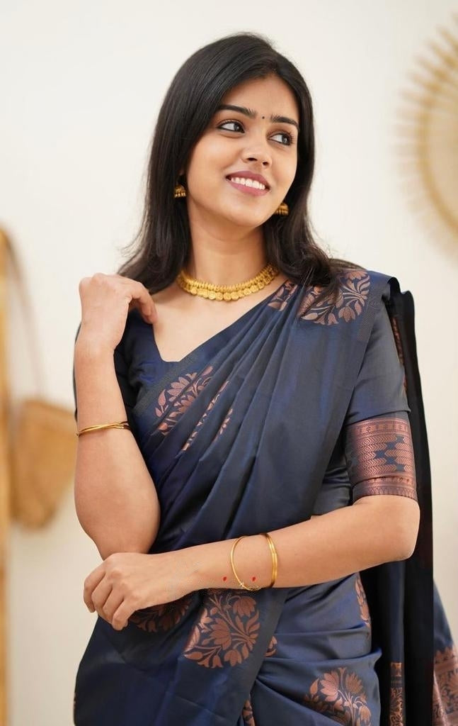Demanding Navy Blue Soft Silk Saree With Wonderful Blouse Piece