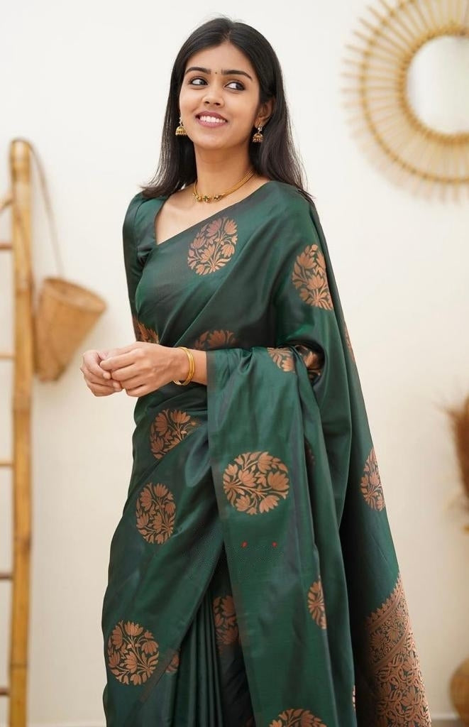 Elegant Dark Green Soft Silk Saree With Outstanding Blouse Piece