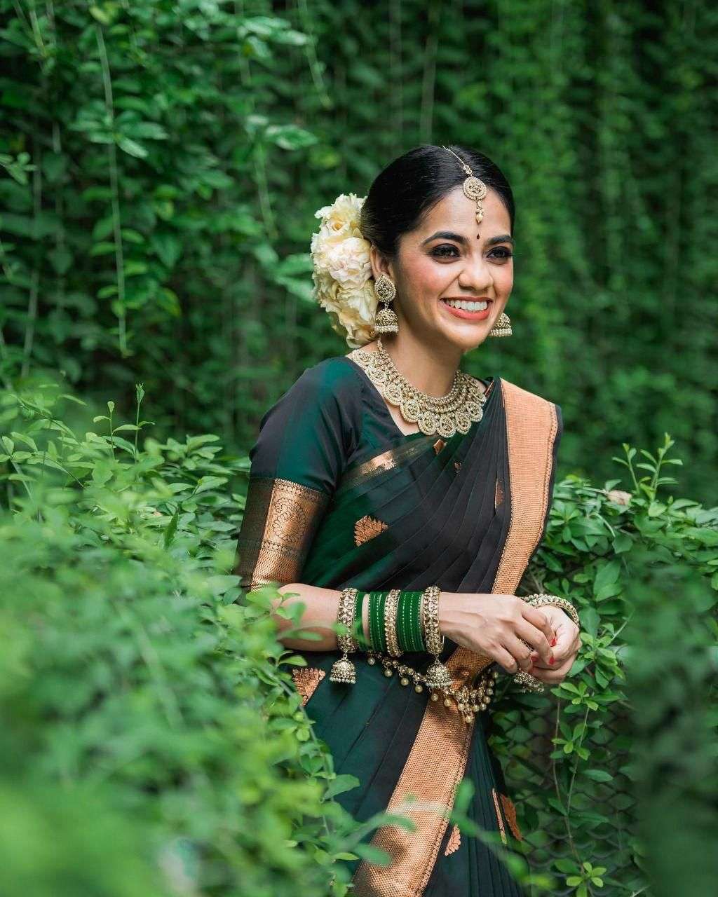 Beautiful Green Banarasi Silk Saree With Sophisticated Blouse Piece