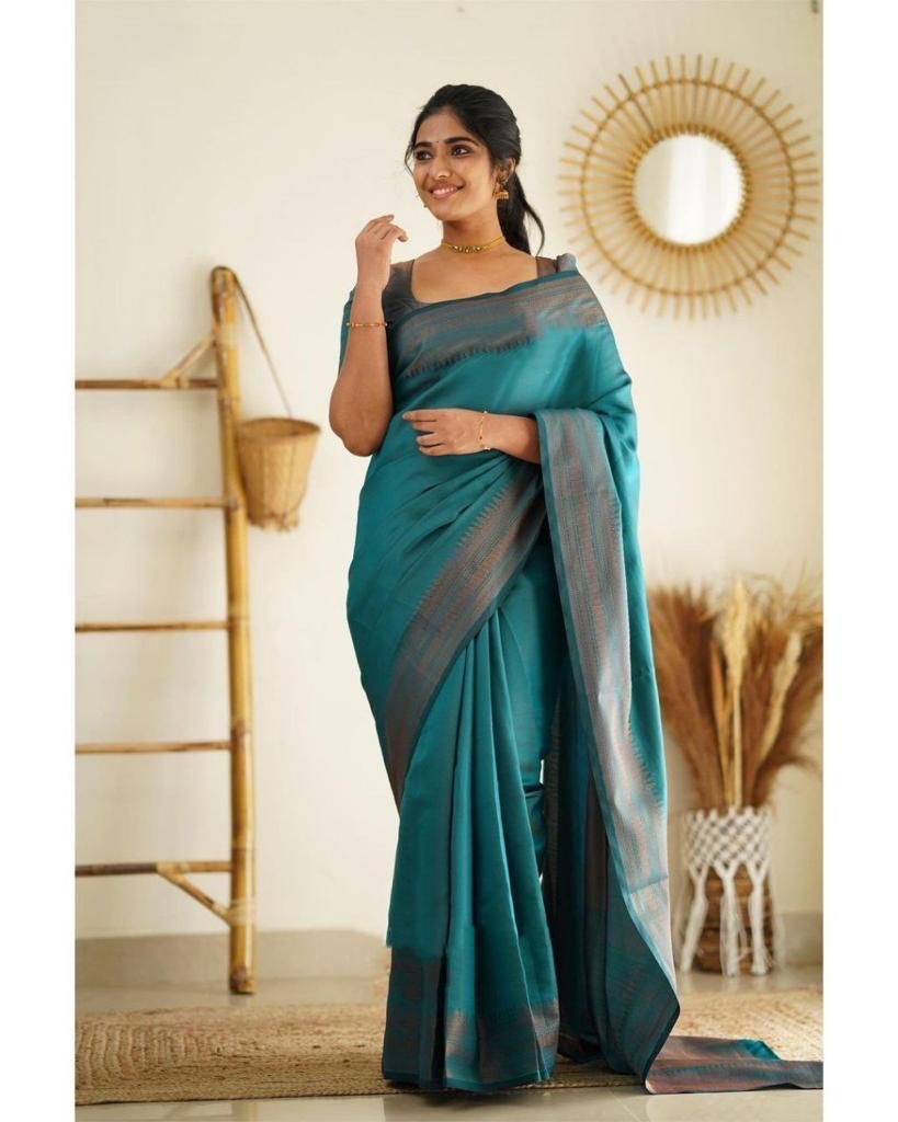 Enjoyable Rama Soft Silk Saree With Staring Blouse Piece