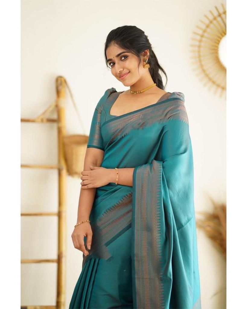 Enjoyable Rama Soft Silk Saree With Staring Blouse Piece