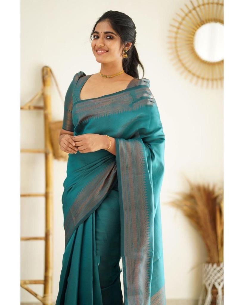Enjoyable Rama Soft Silk Saree With Staring Blouse Piece