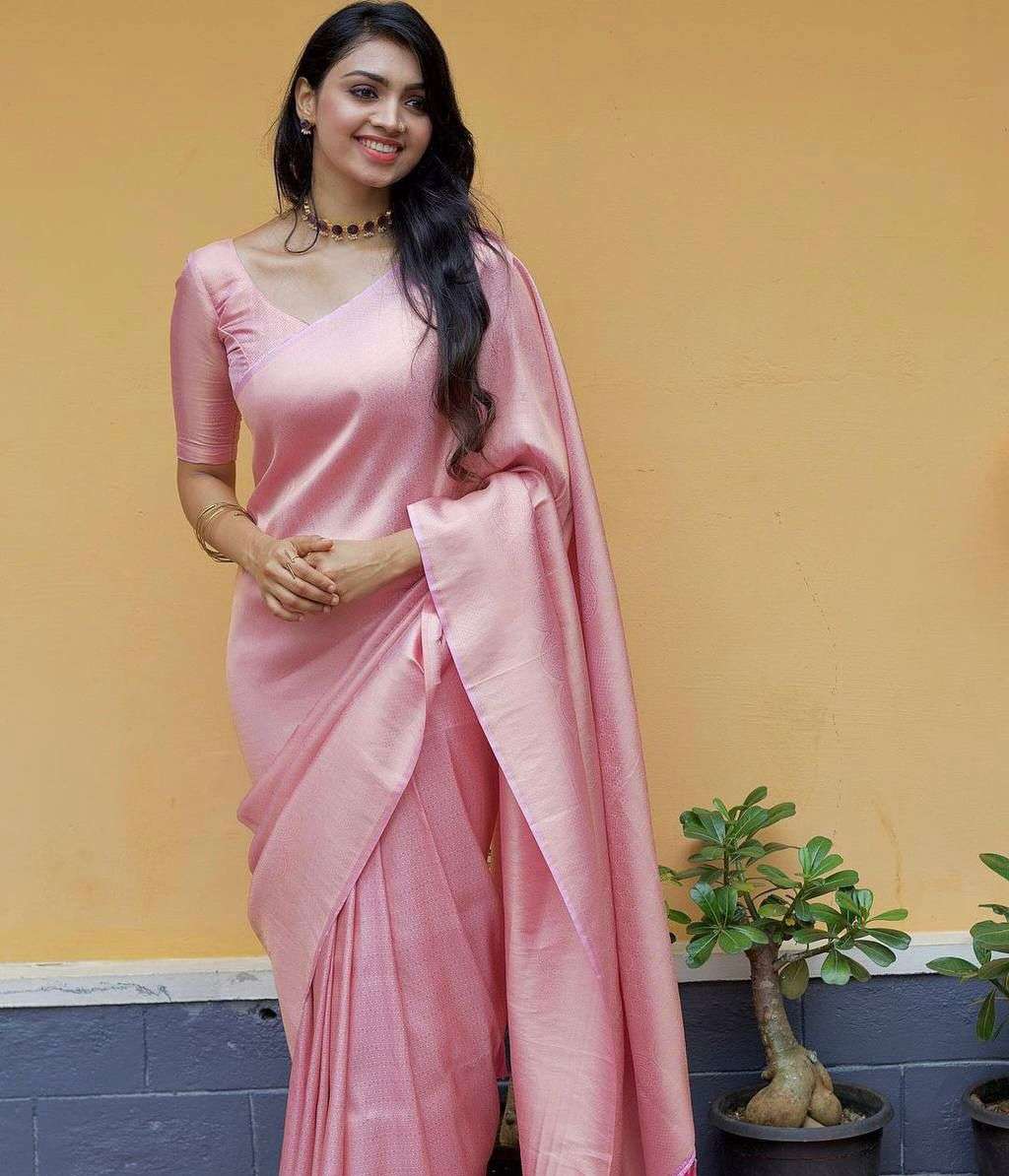 Bewitching Peach Kanjivaram Silk Saree With Evocative Blouse Piece