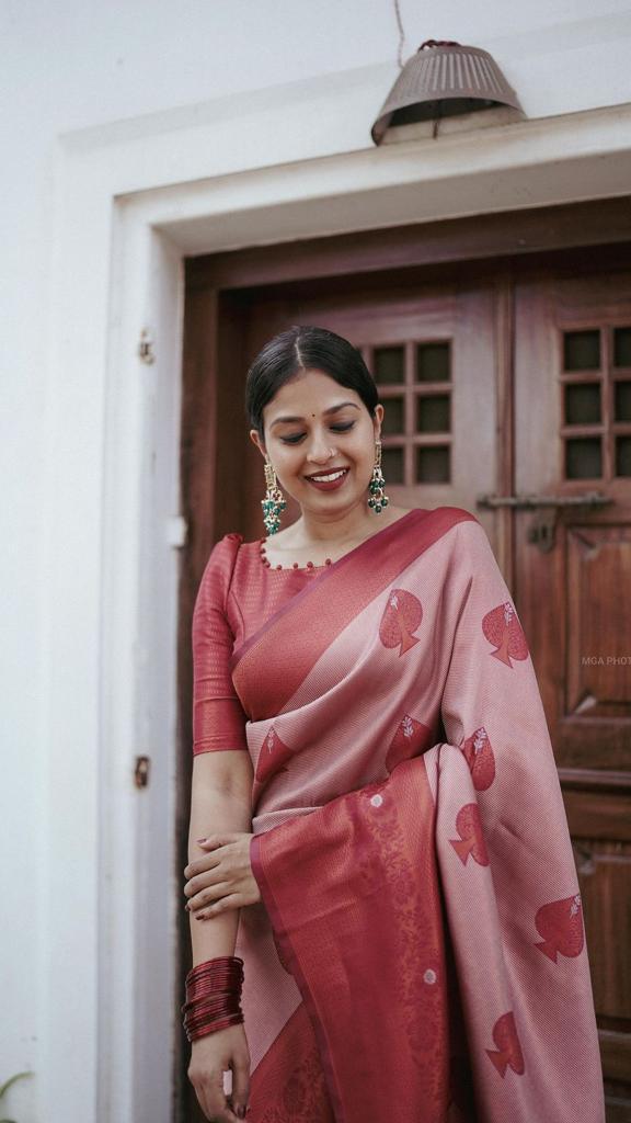 Lovely Red Banarasi Silk Saree With Supreme Blouse Piece