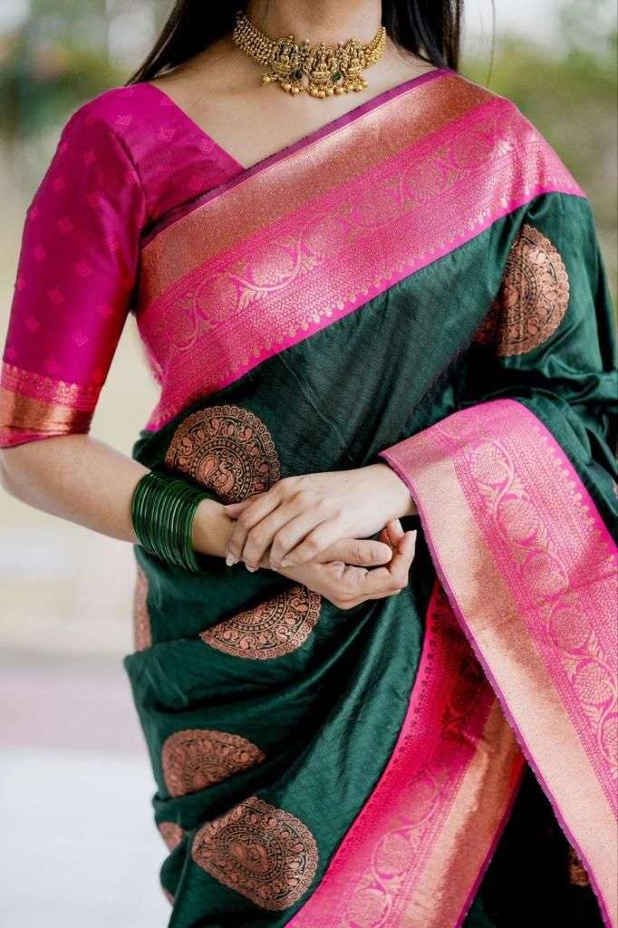 Elegant Green Banarasi Silk Saree With Charming Blouse Piece