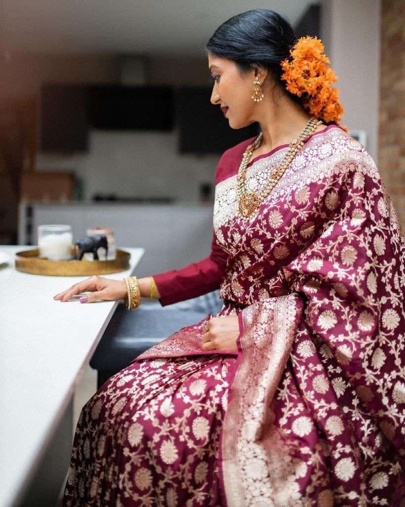 Splendid Maroon Banarasi Silk Saree With Arresting Blouse Piece