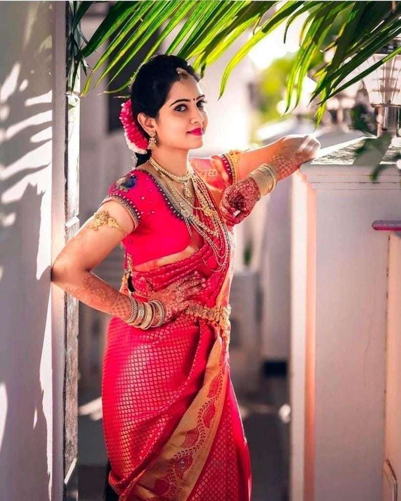 Charming Pink Banarasi Silk Saree With Spellbinding Blouse Piece