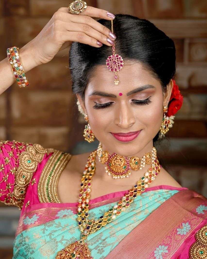 Exquisite Firozi Soft Silk Saree With Delightful Blouse Piece