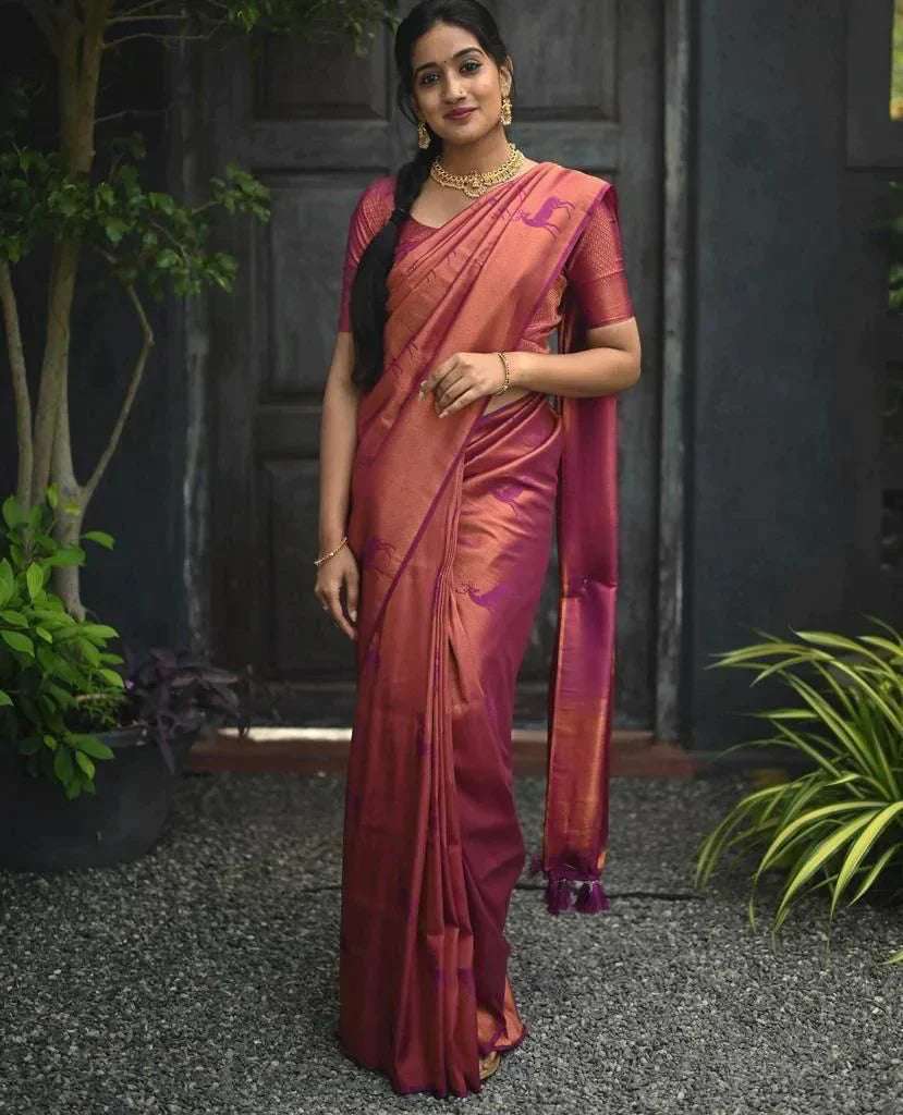 Imbrication Dark Pink Soft Silk Saree With Arresting Blouse Piece