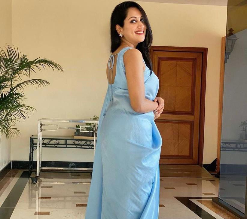 Pleasing Firozi Soft Silk Saree With Adorning Blouse Piece