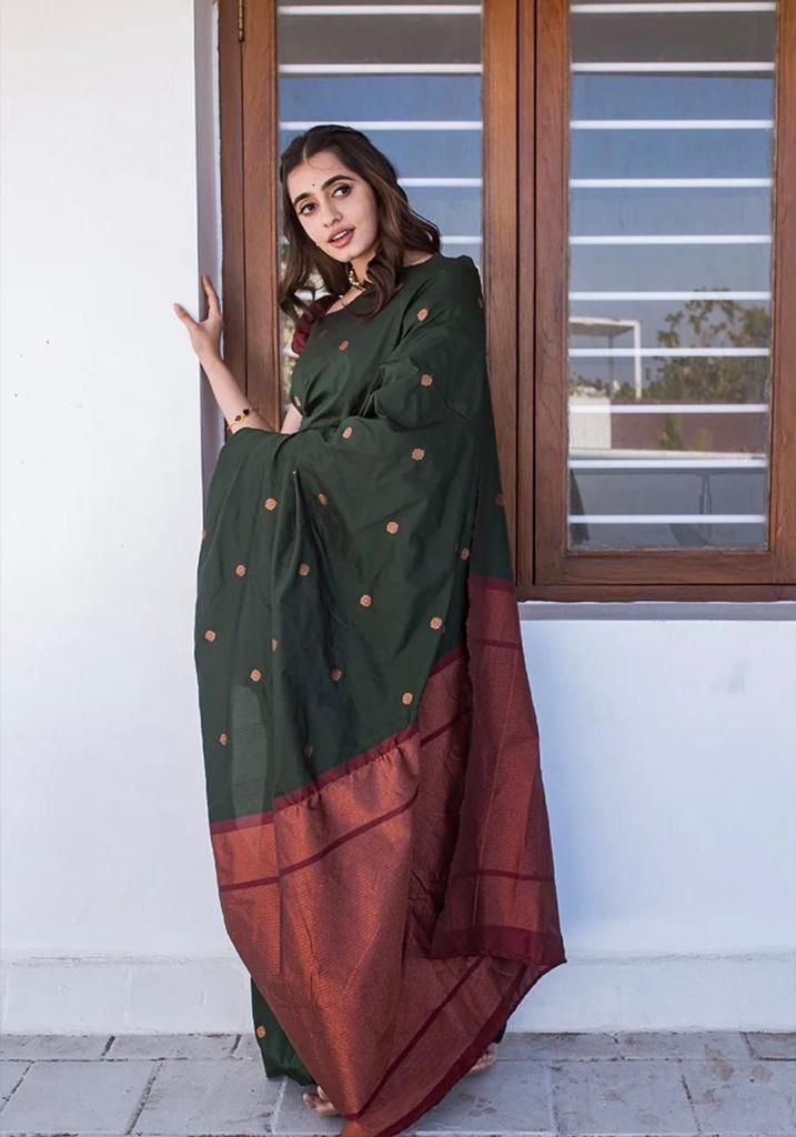 Desuetude Dark Green Soft Silk Saree With Excellent Blouse Piece