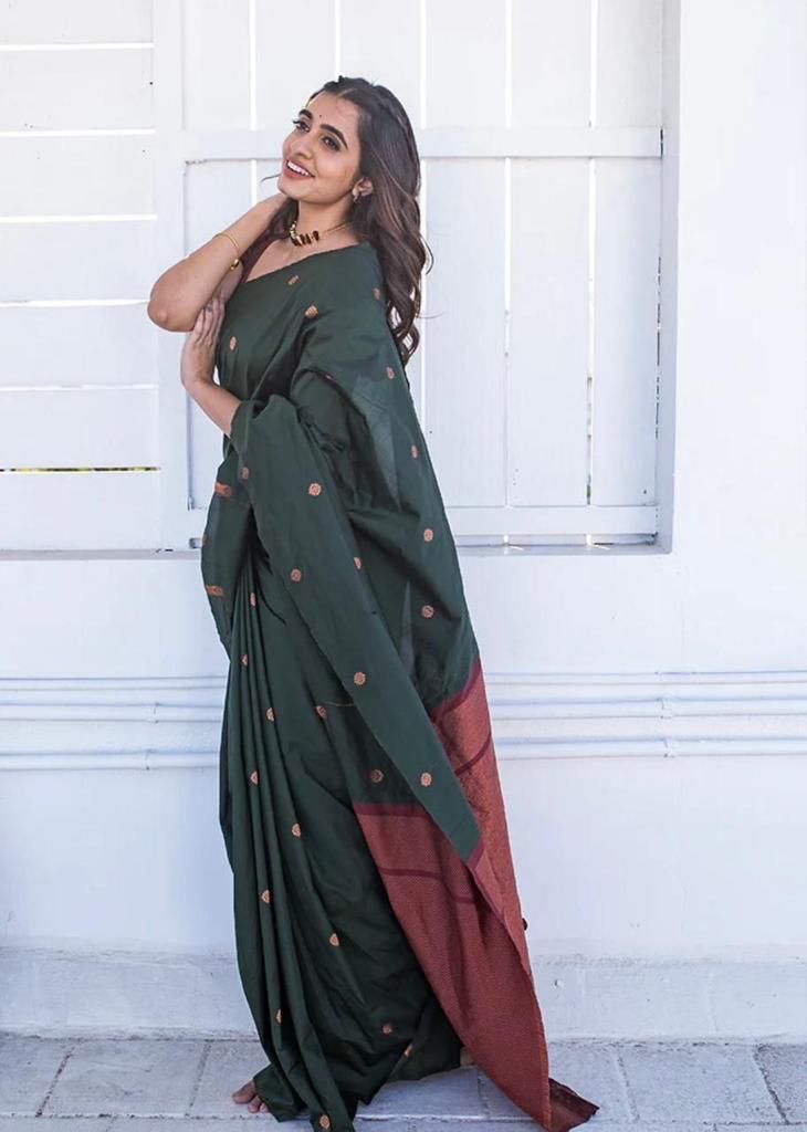 Desuetude Dark Green Soft Silk Saree With Excellent Blouse Piece