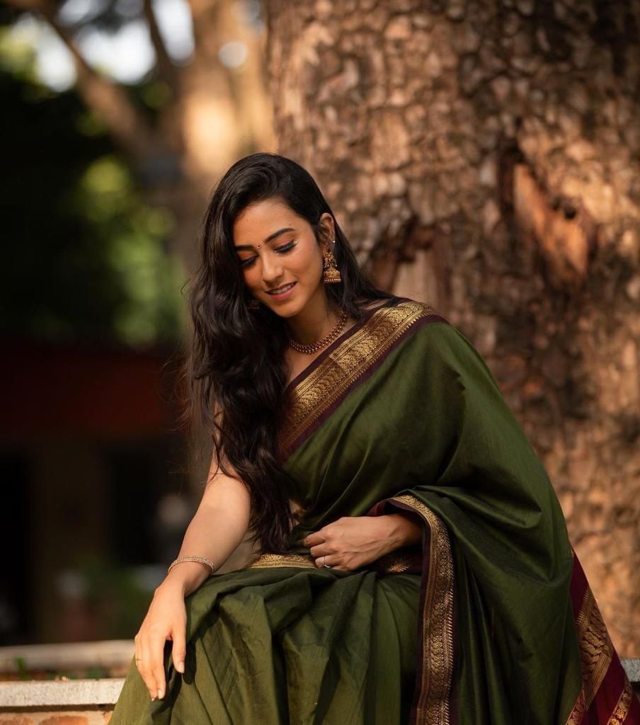 Serendipity Green Soft Silk Saree With Nemesis Blouse Piece