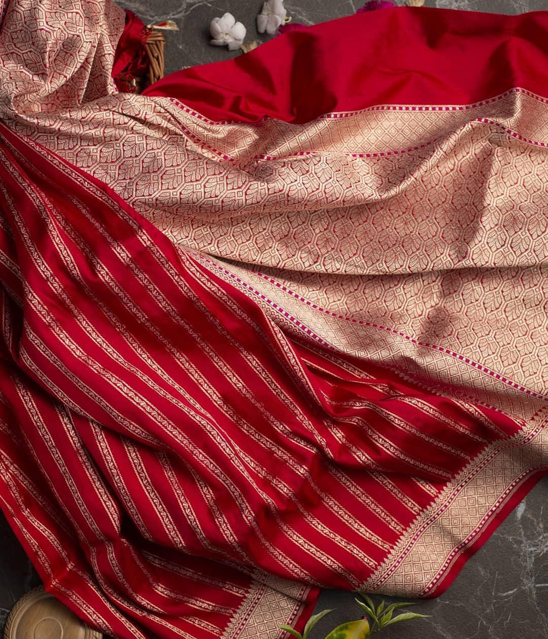 Tantalizing Maroon Soft Silk Saree With Gorgeous Blouse Piece