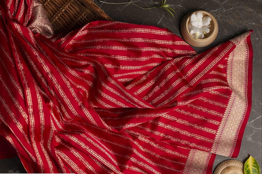 Tantalizing Maroon Soft Silk Saree With Gorgeous Blouse Piece