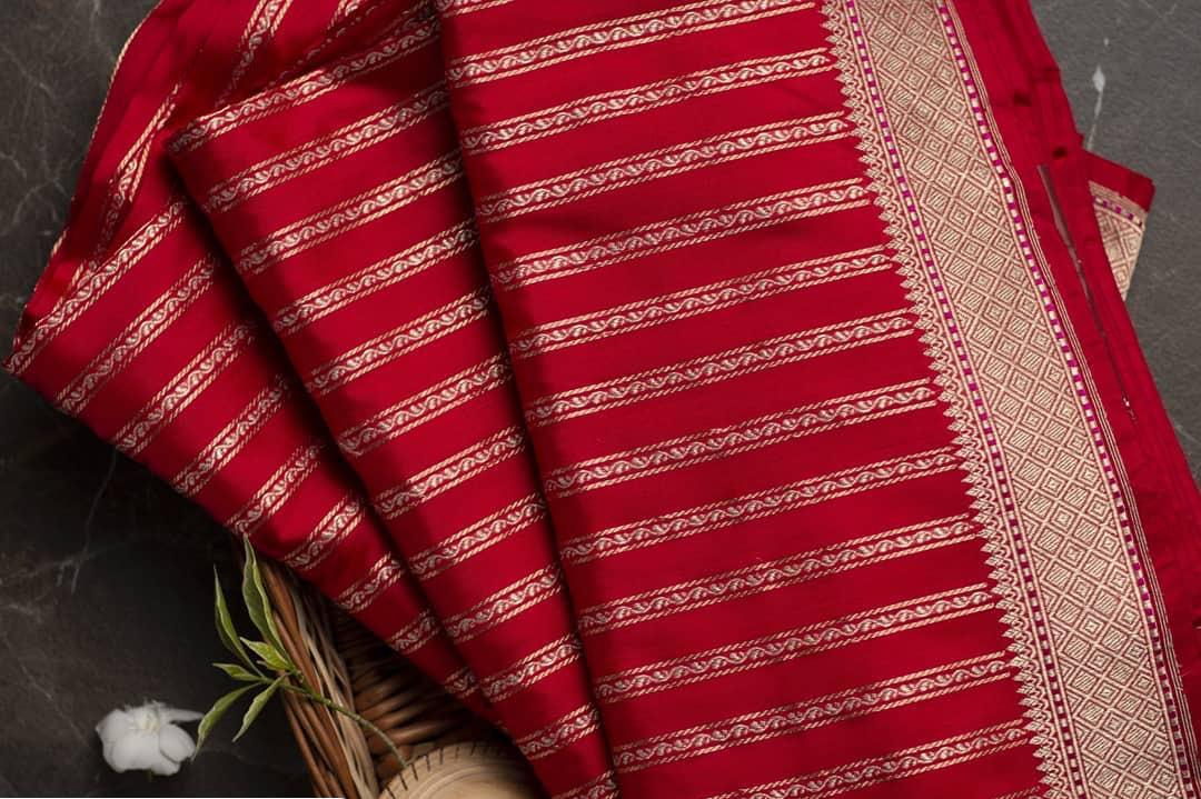 Tantalizing Maroon Soft Silk Saree With Gorgeous Blouse Piece