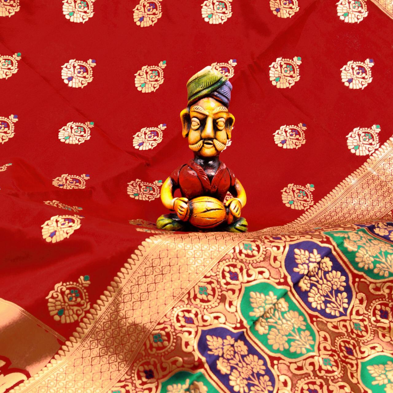 Captivating Red Banarasi Silk Saree With Transcendental Blouse Piece