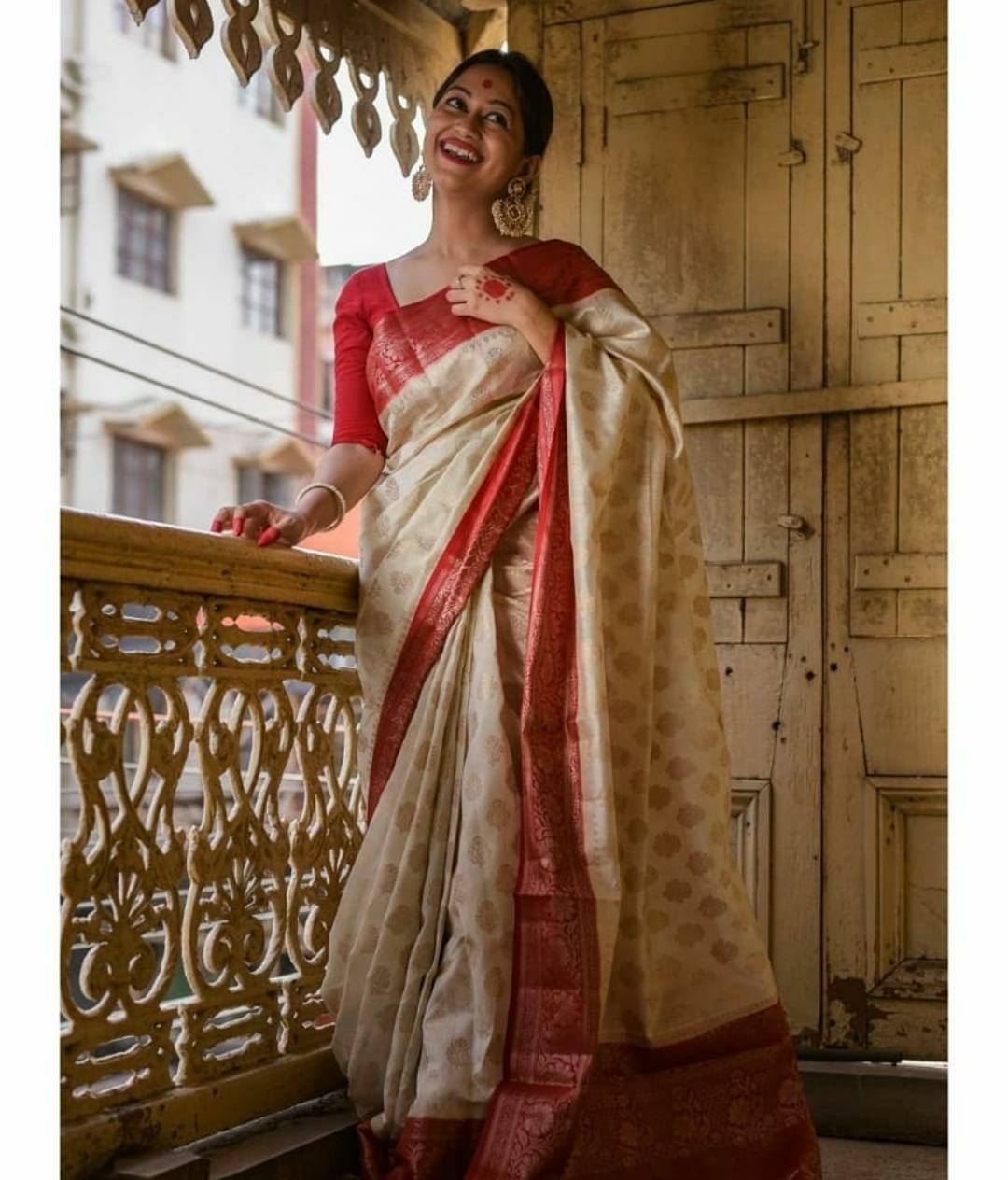 Melodious Beige Banarasi Silk Saree With Magical Blouse Piece