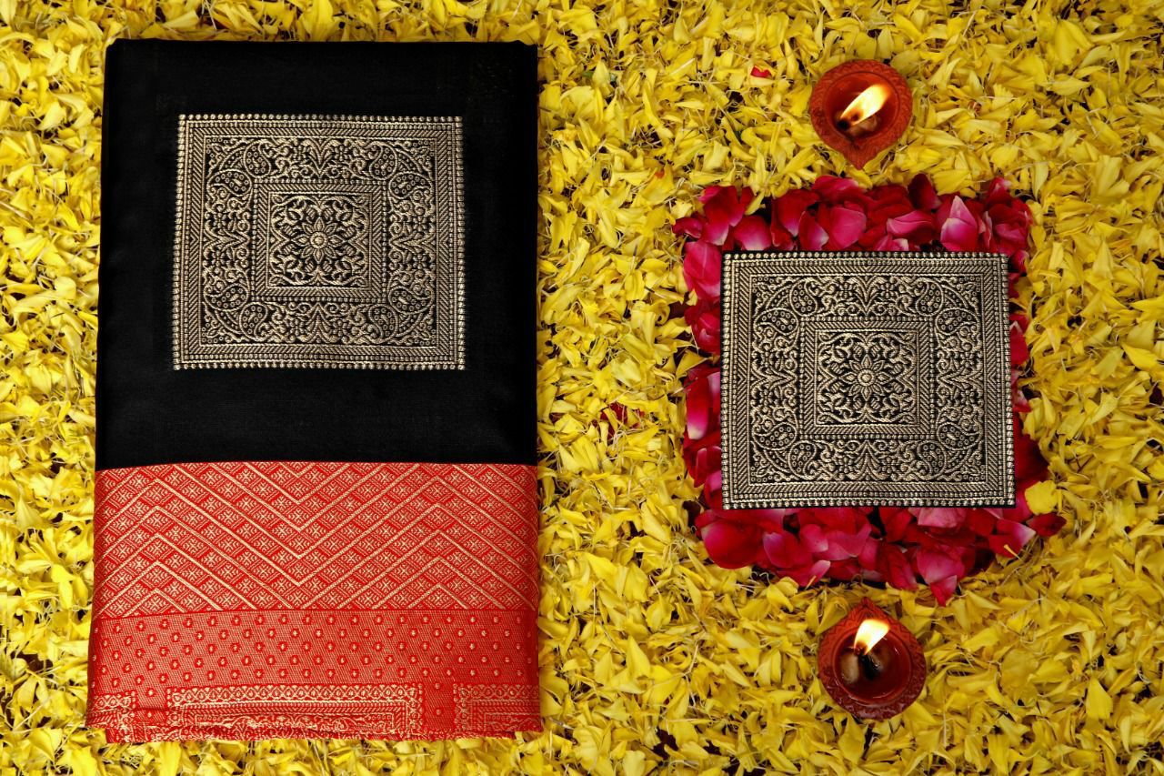 Enriching Black Soft Silk Saree With Stylish Blouse Piece