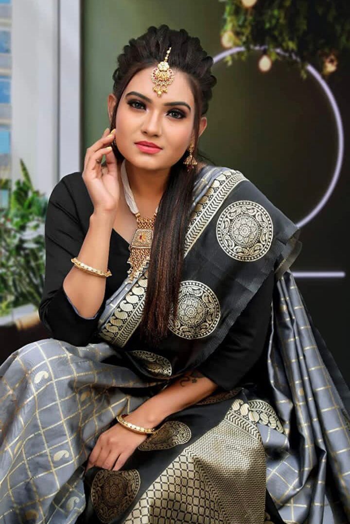 Luxurious Grey Soft Silk Saree With Trendy Blouse Piece