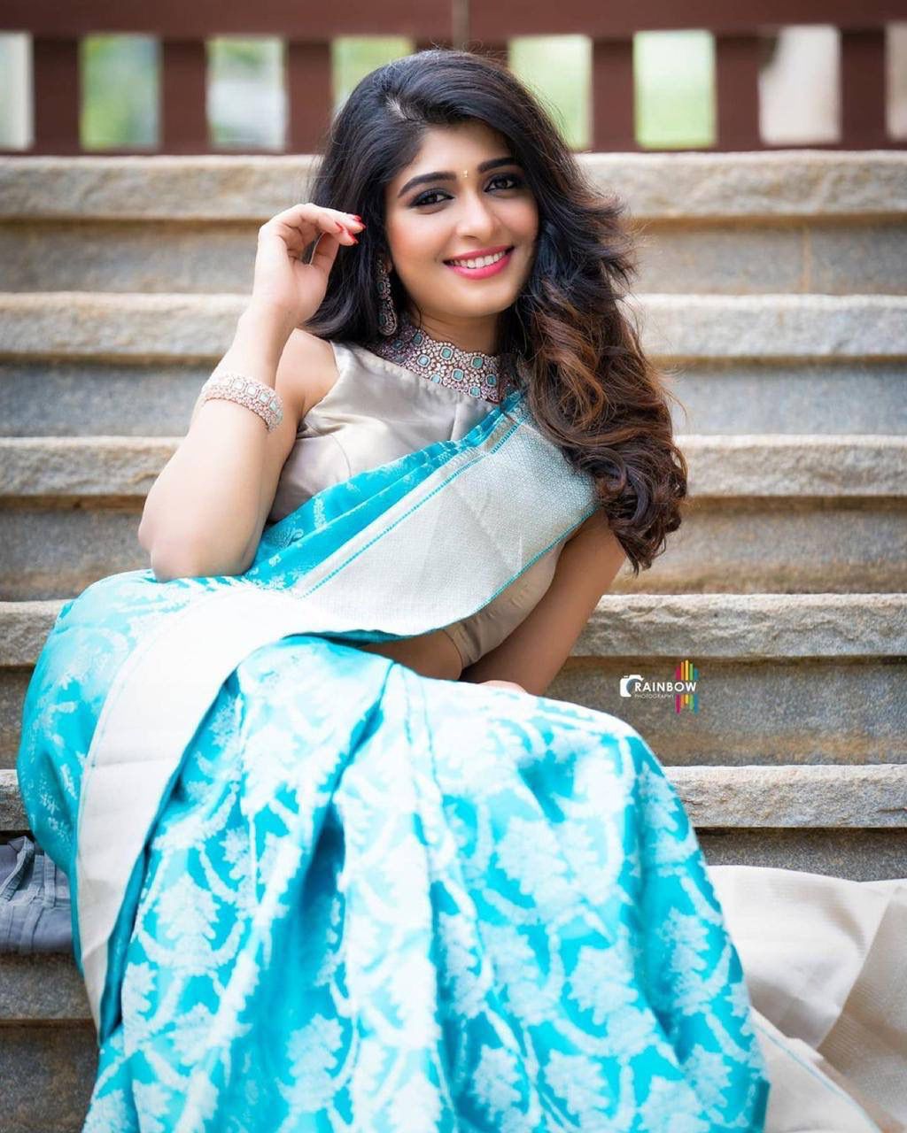 Angelic Firozi Banarasi Silk Saree With Satisfying Blouse Piece