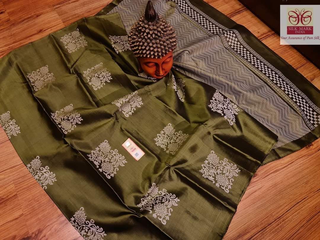 Delightful Mehandi Soft Silk Saree With Regal Blouse Piece