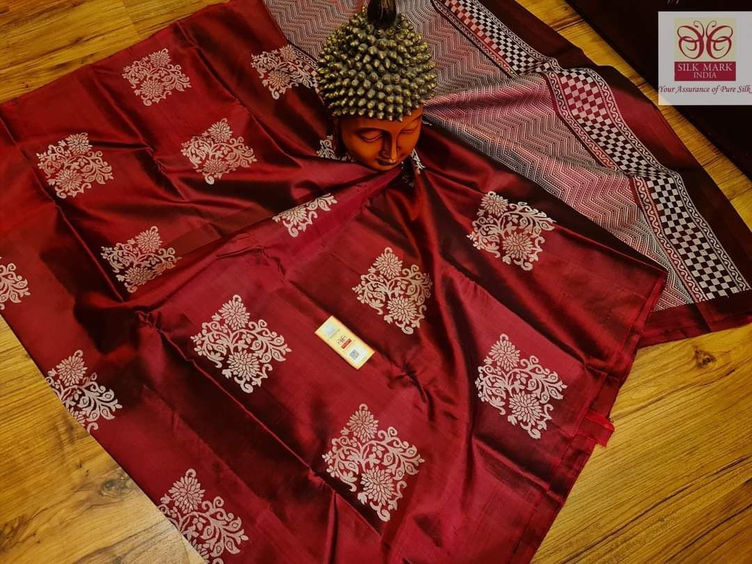 Fascinating Maroon Soft Silk Saree With Regal Blouse Piece